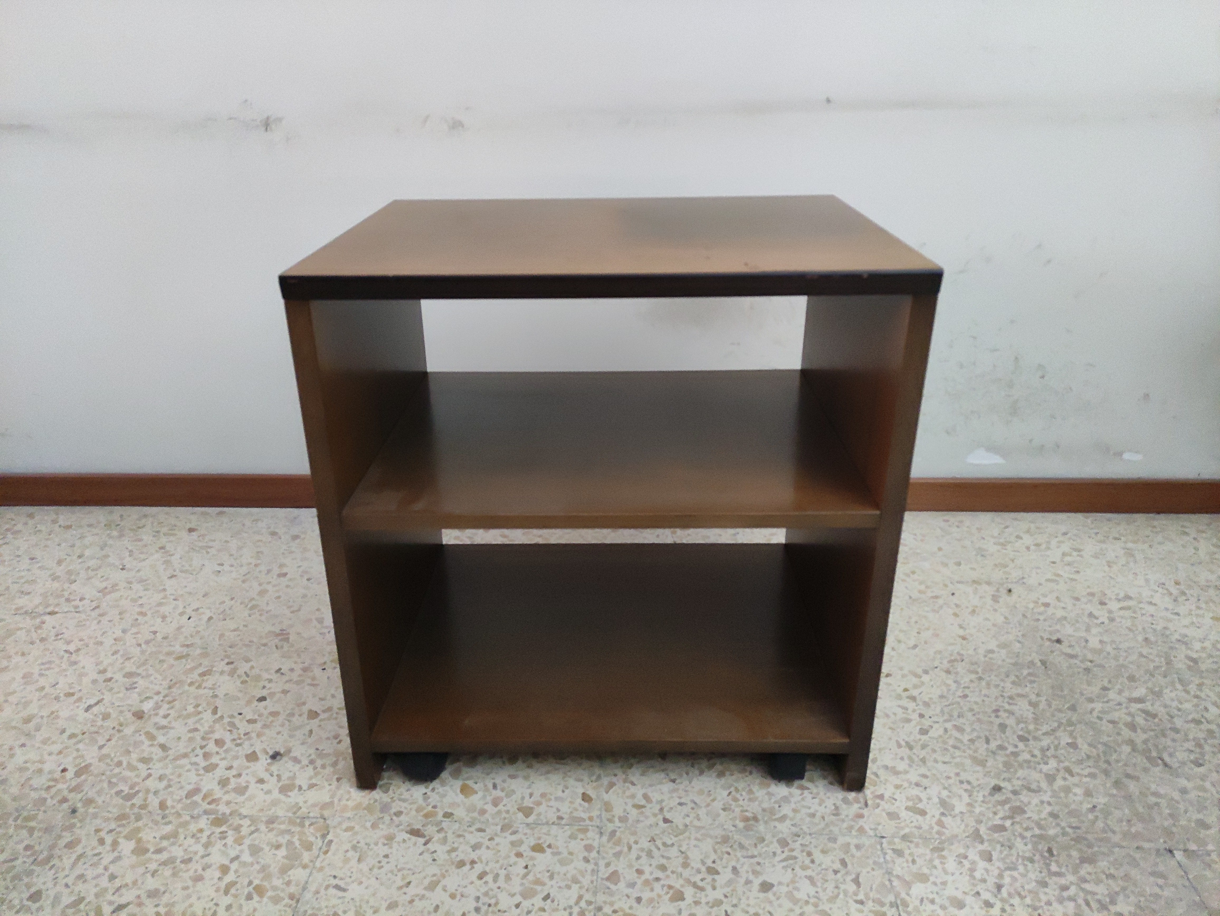 mueble auxiliar 4ruedas madera 67x65x50 1u